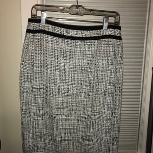 Calvin Klein Black/White Pencil Skirt - size 8 New w/ tags